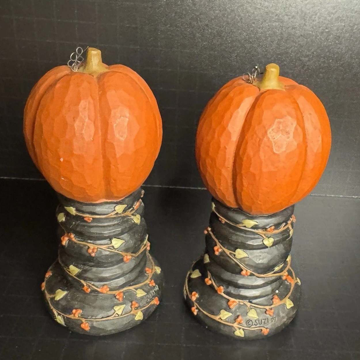 Blossom Bucket Primitive Pumpkins on Pedestal Set Fall Suzi Skoglund 2007 Rare