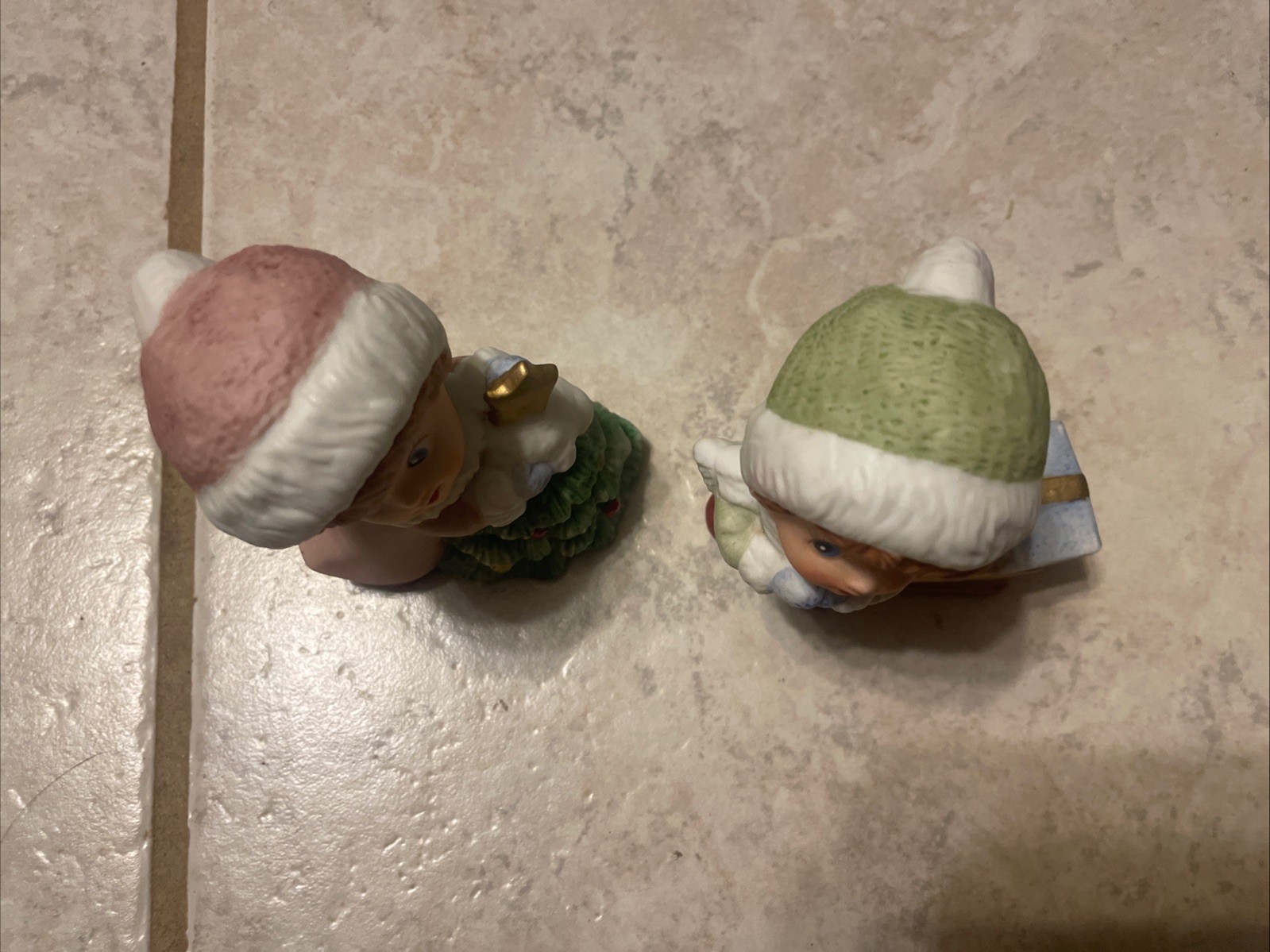 Vintage Homco Christmas Boy and Girl Figurines with Gifts and Tree #5556