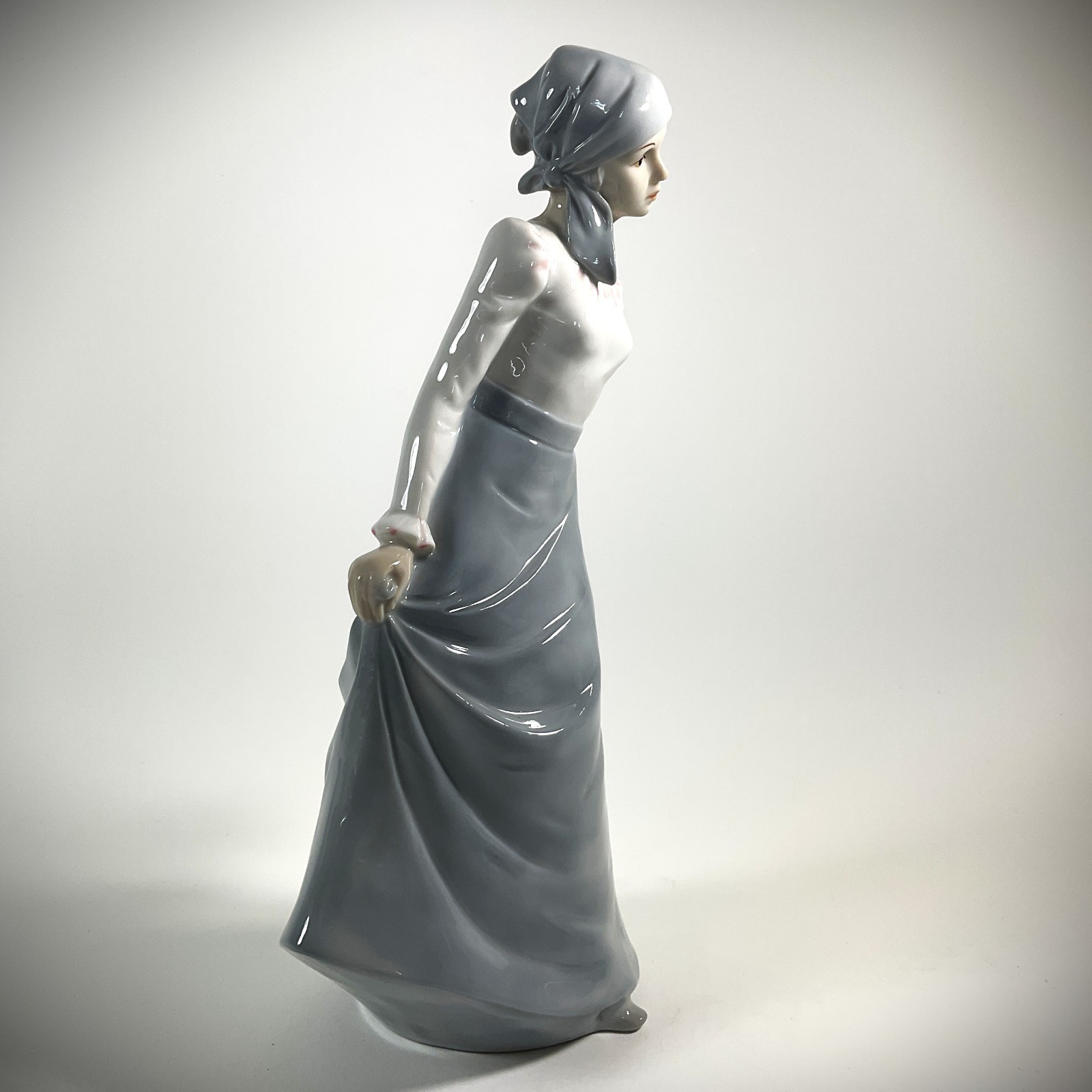 VTG KPM Arnart Conte Porcelain Figurine Young Lady in Long Dress 10.5″ 1980s EUC
