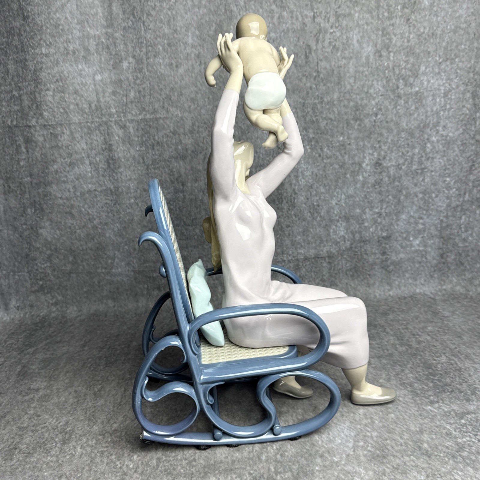 Lladro Maternal Joy Retired 5864 Fulgencio Garcia Damaged