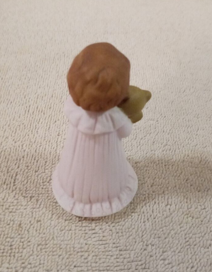 1981 Enesco GROWING UP BIRTHDAY GIRLS brunette/brown hair 2 1/2″ tall age 1 MINT