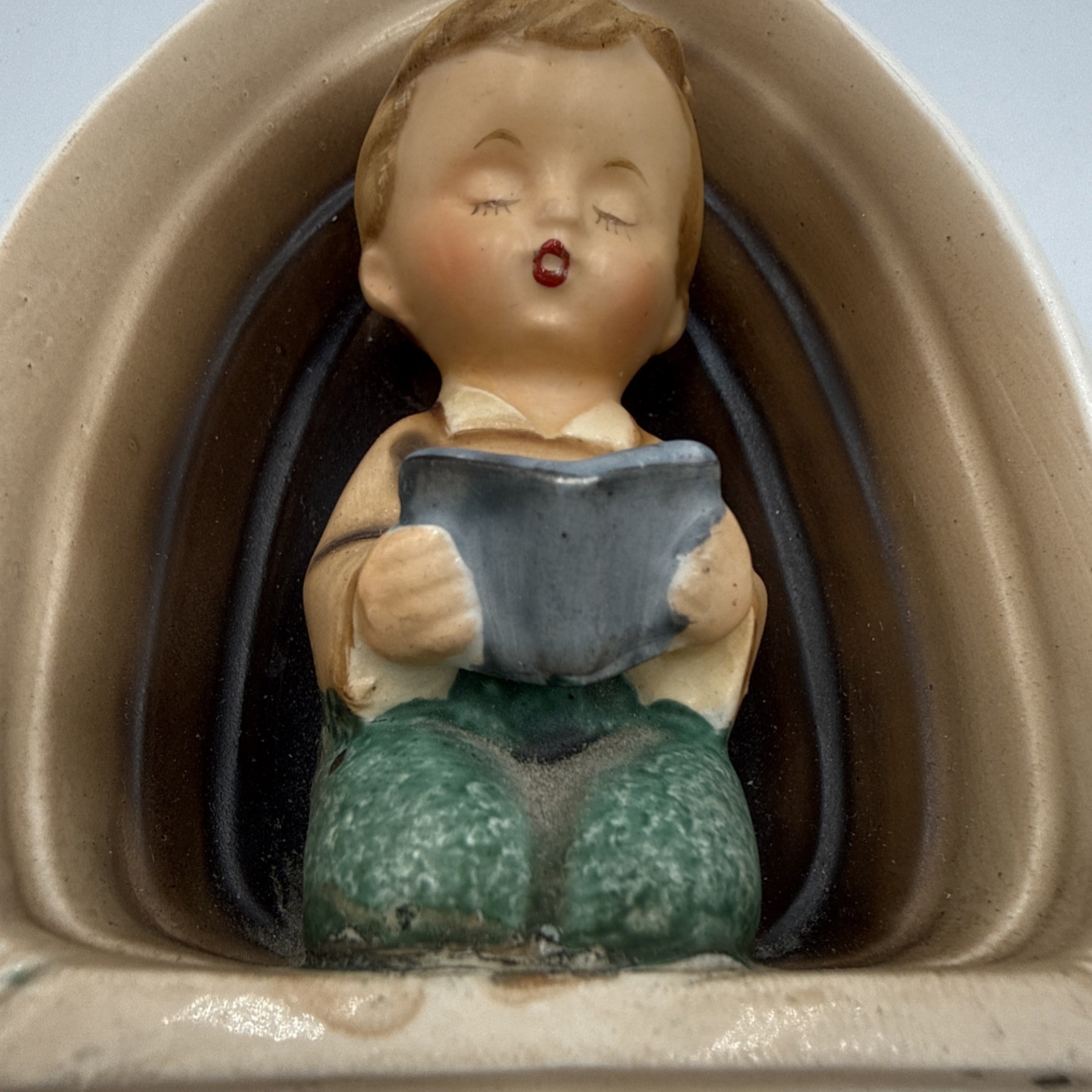 VTG Praying Boy & Girl Chapel Figurine Wall Hanging Ceramic By Art Japan EUC