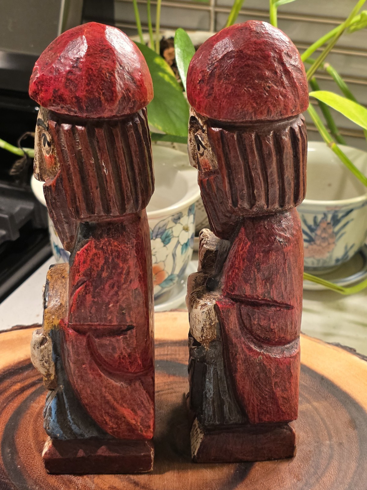 VTG Set 2 Hand Carved Wood Statues Folk Art Spanish Crusaders