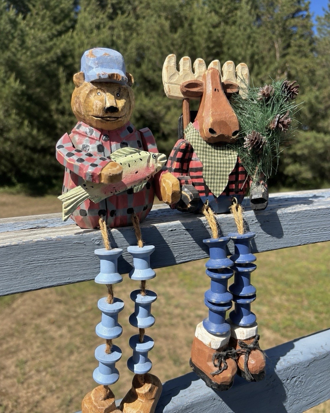 VTG Carved Wood Rustic Lodge Bear Moose Shelf Sitter Dangle Legs Anthropomorphic