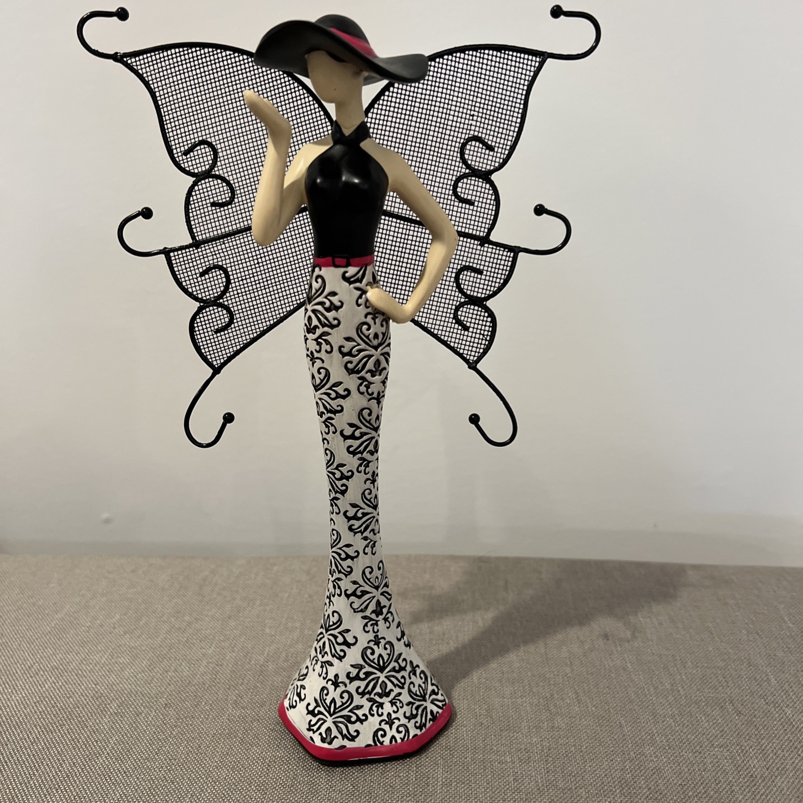 COLLECTIBLE FASHION MODEL FIGURINE MESH BUTTERFLY WINGS ART JEWELRY HOLDER NIB