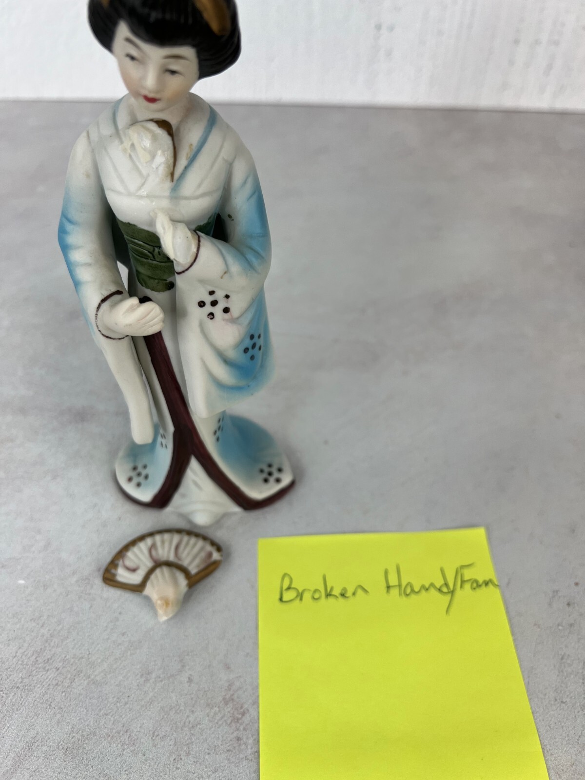 Vintage Decorative Japanese Geisha Girl in Kimono Porcelain Figurine w/Sensu Fan