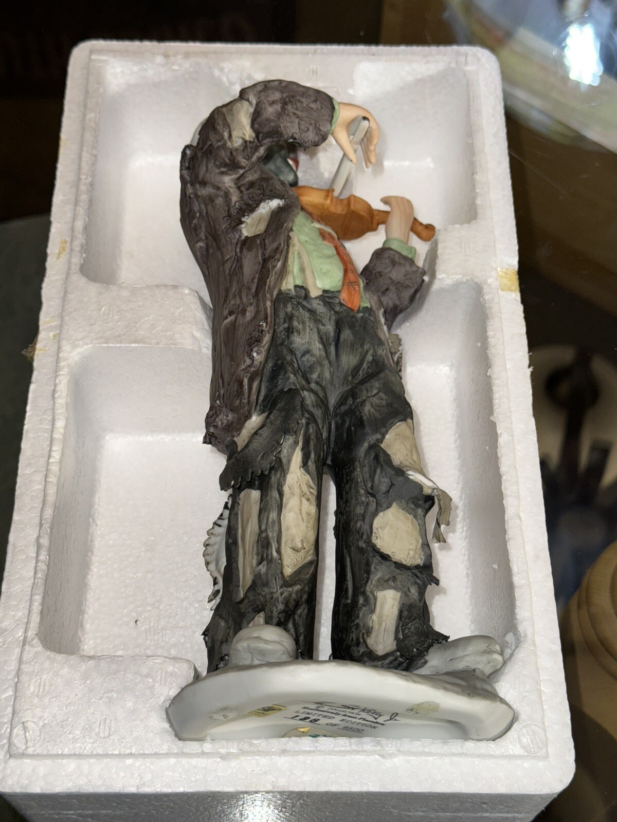 EMMETT KELLY JR.”NO STRINGS ATTACHED” #9756 LARGE BISQUE PORCELAIN LOW# 138/9500