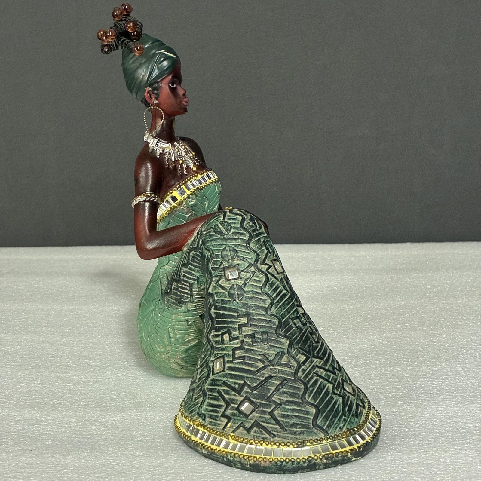 Native African Women Princess Figurine Resin Sculpture Mosaic-Style Tribal 8″