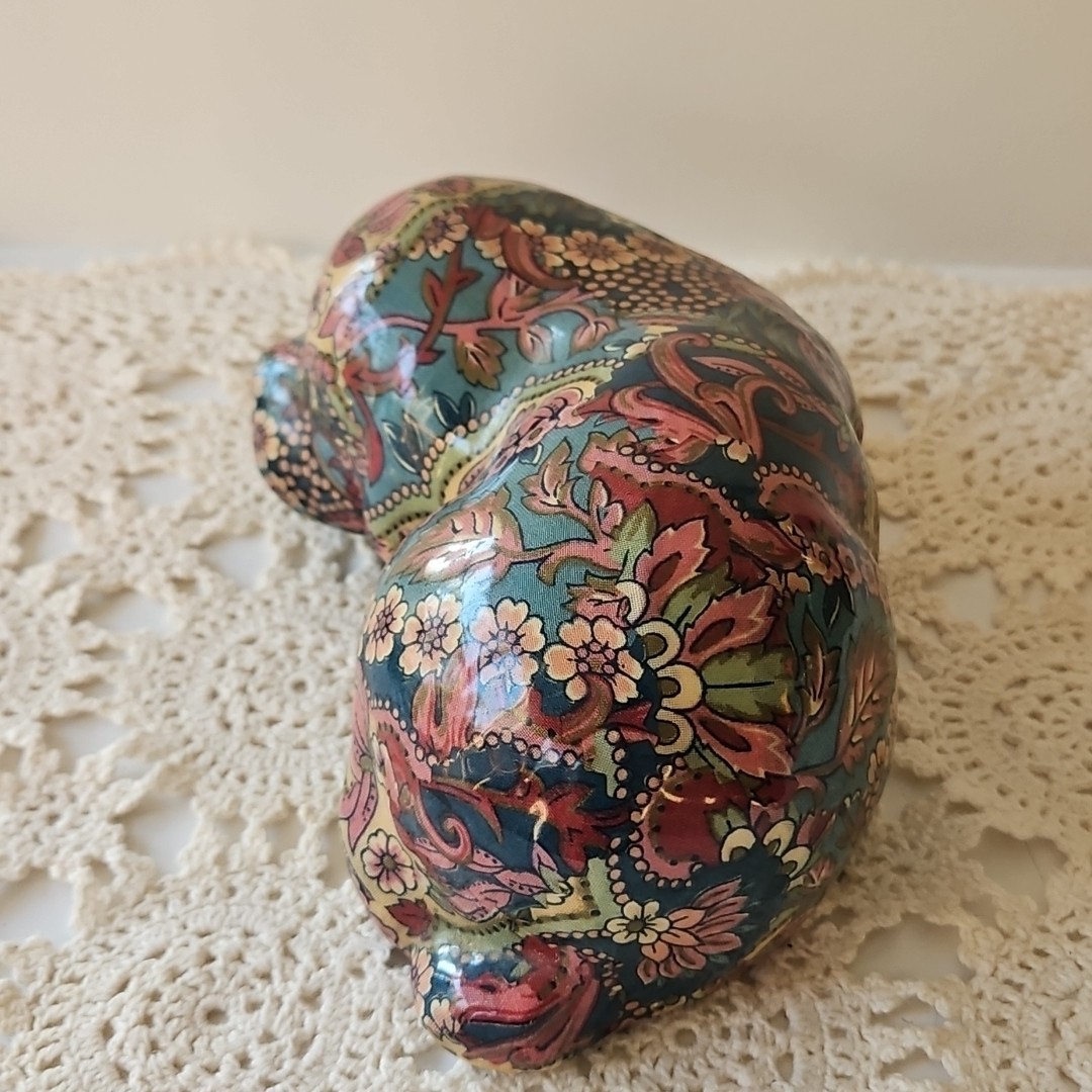 VTG Glazed Decoupage Fabric Floral Patchwork Ceramic Puppy Dog Foam Bottom 8″x5″