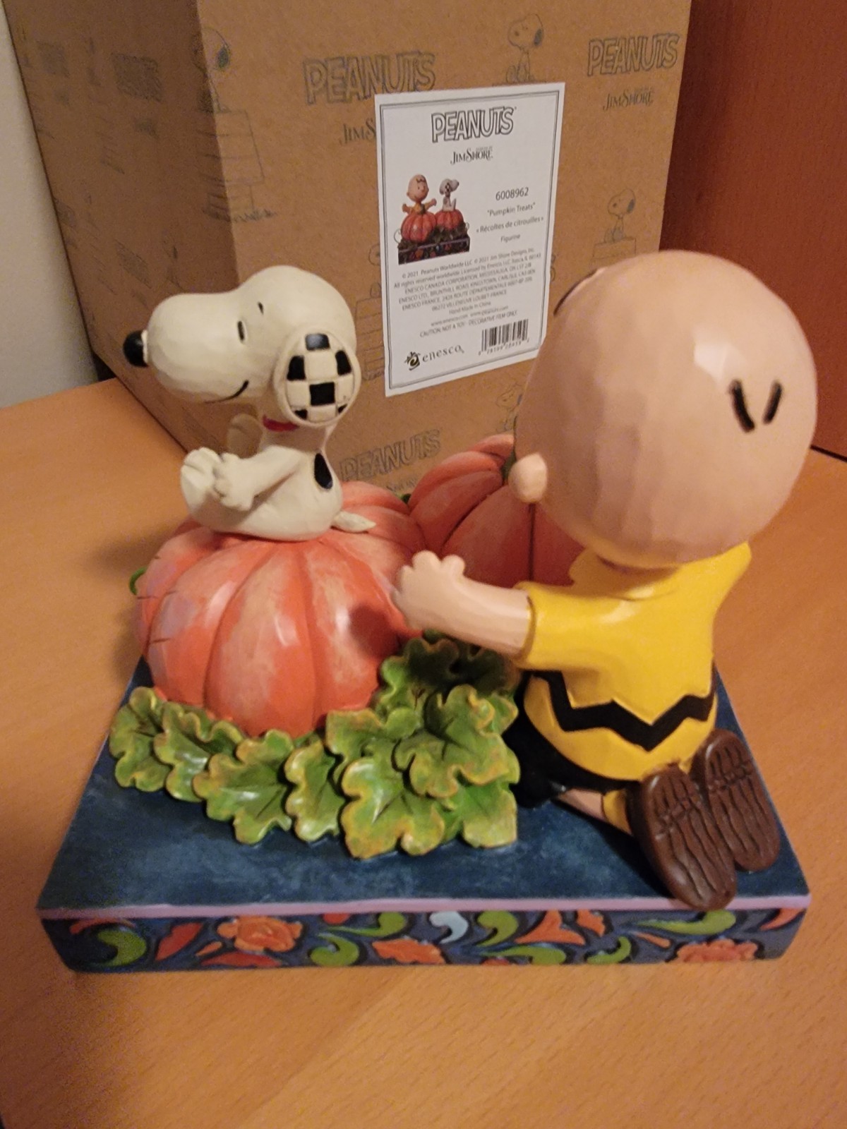Jim Shore Peanuts Charlie Brown & Snoopy Pumpkin Treats 🎃 Figure. 6008962. NIB.