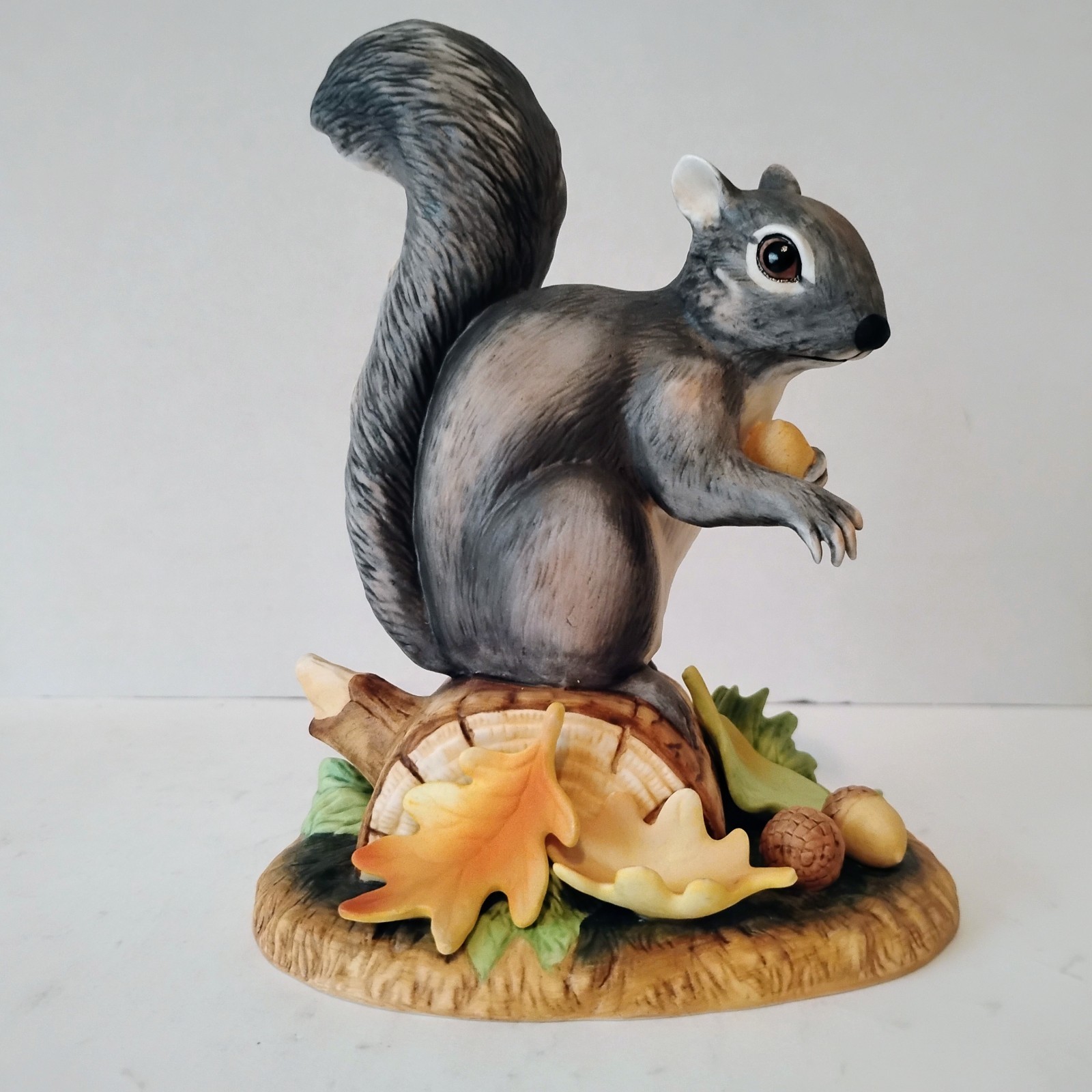 Andrea by Sadek Gray Squirrel #9687 Porcelain 5.5″ Figurine 1997 Vintage
