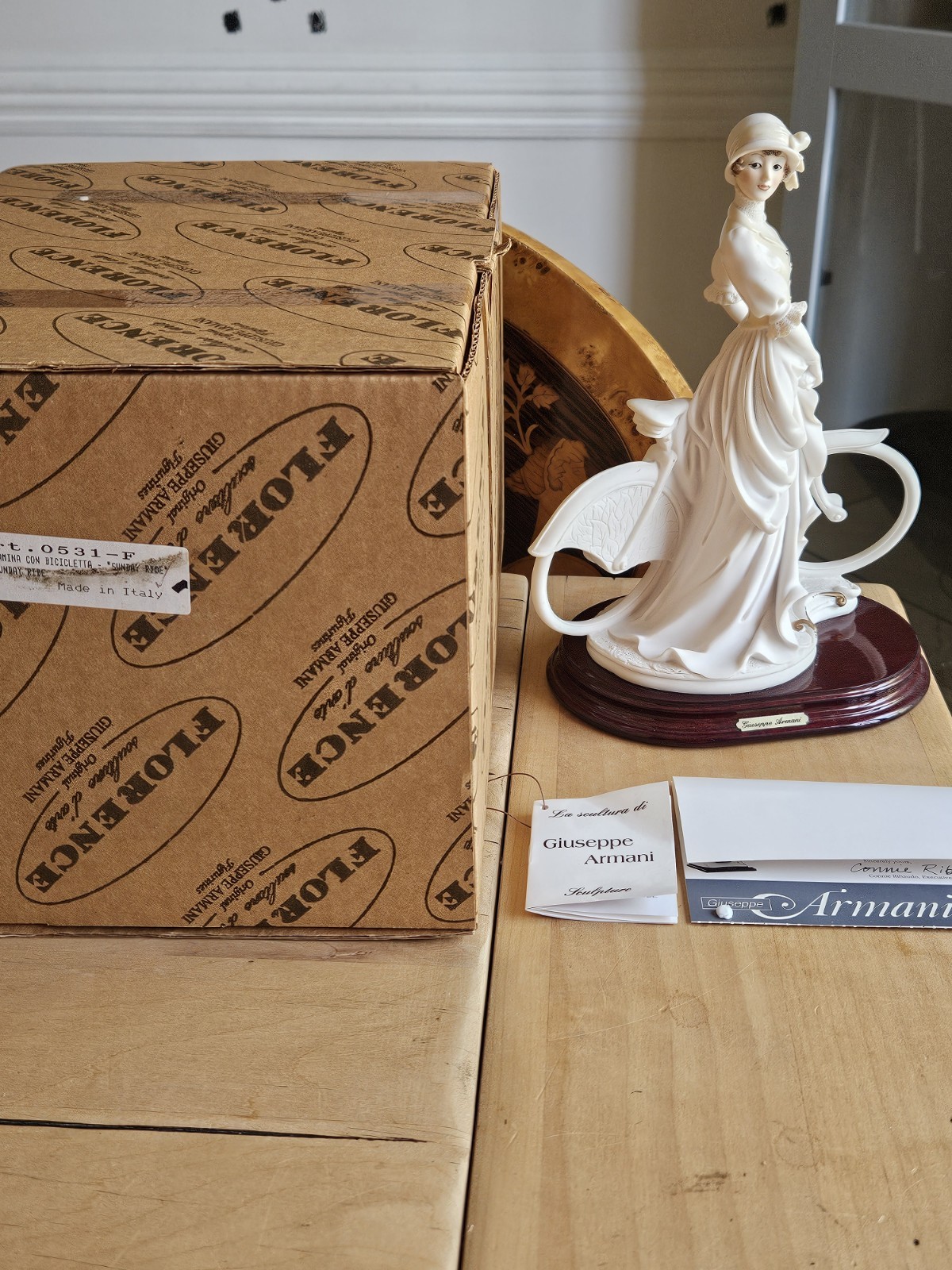 Giuseppe Armani Porcelain Figurine “Sunday Ride” 0531F Damina Con Bicicletta