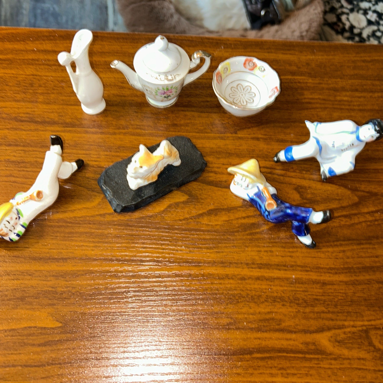 Occupied JAPAN Lot Of 5 Porcelain Figurines For Doll Houses 3 Children One Dog