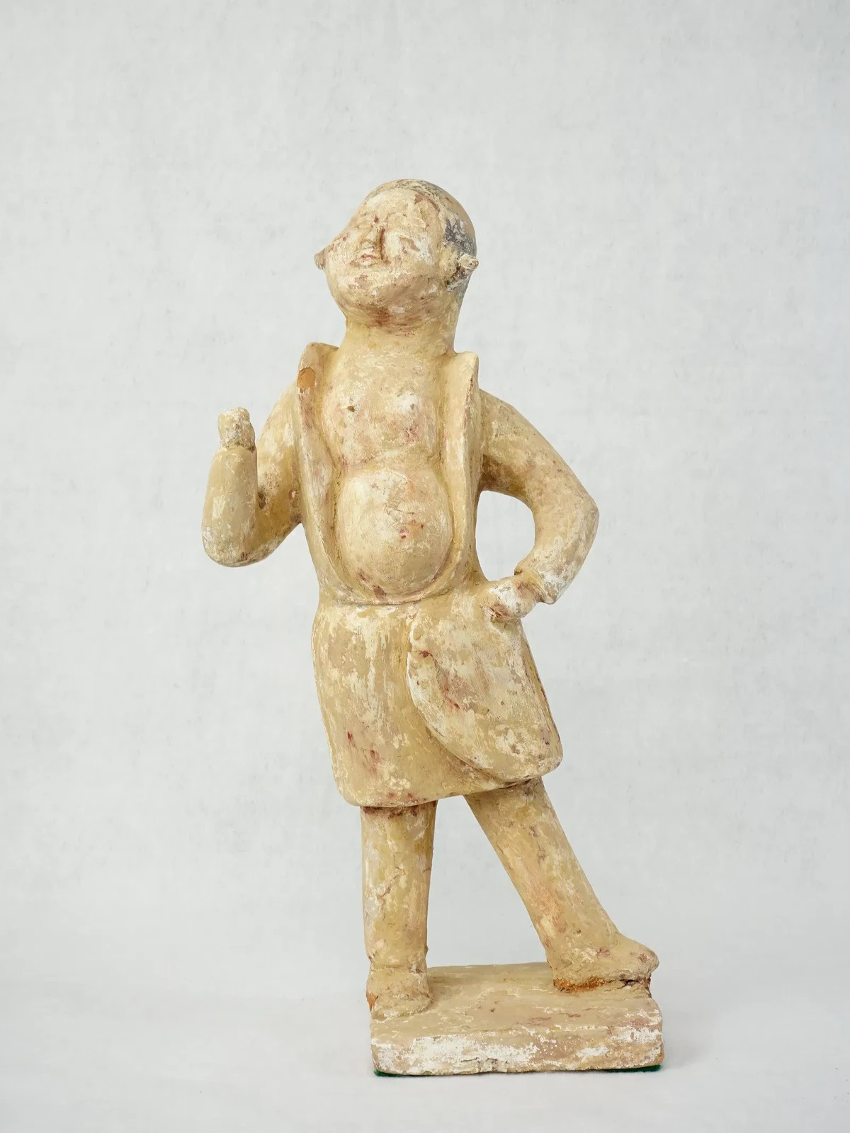 A Chinese Pottery Standing FigureTang Dynasty G2U