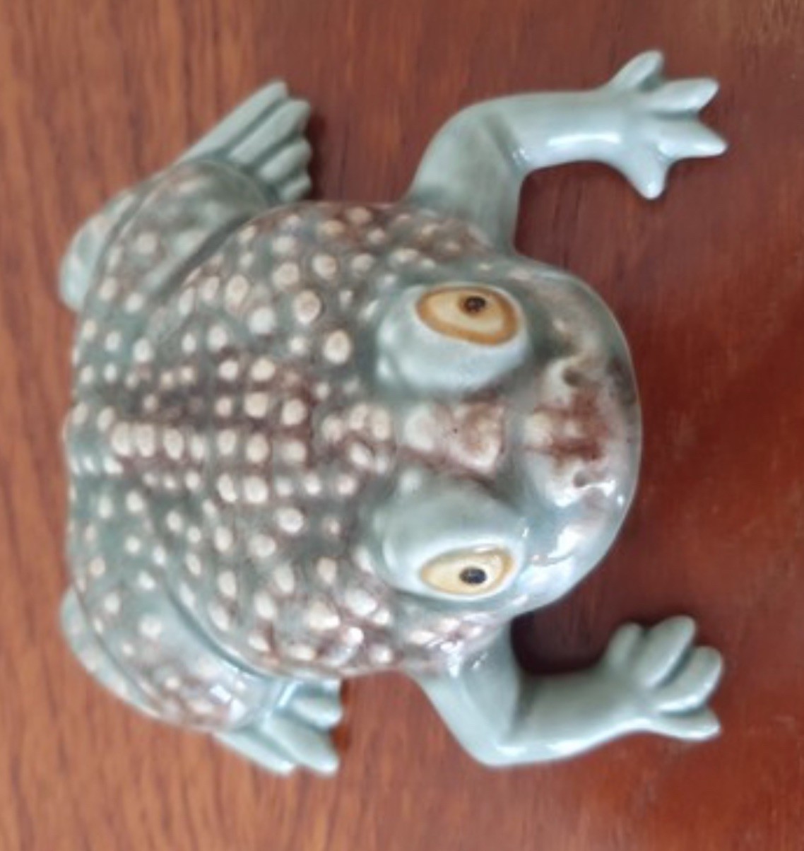 RARE DELIGHTFUL Bordallo Pinheiro Frog Ceramic 5″ Glossy Portugal Figurine