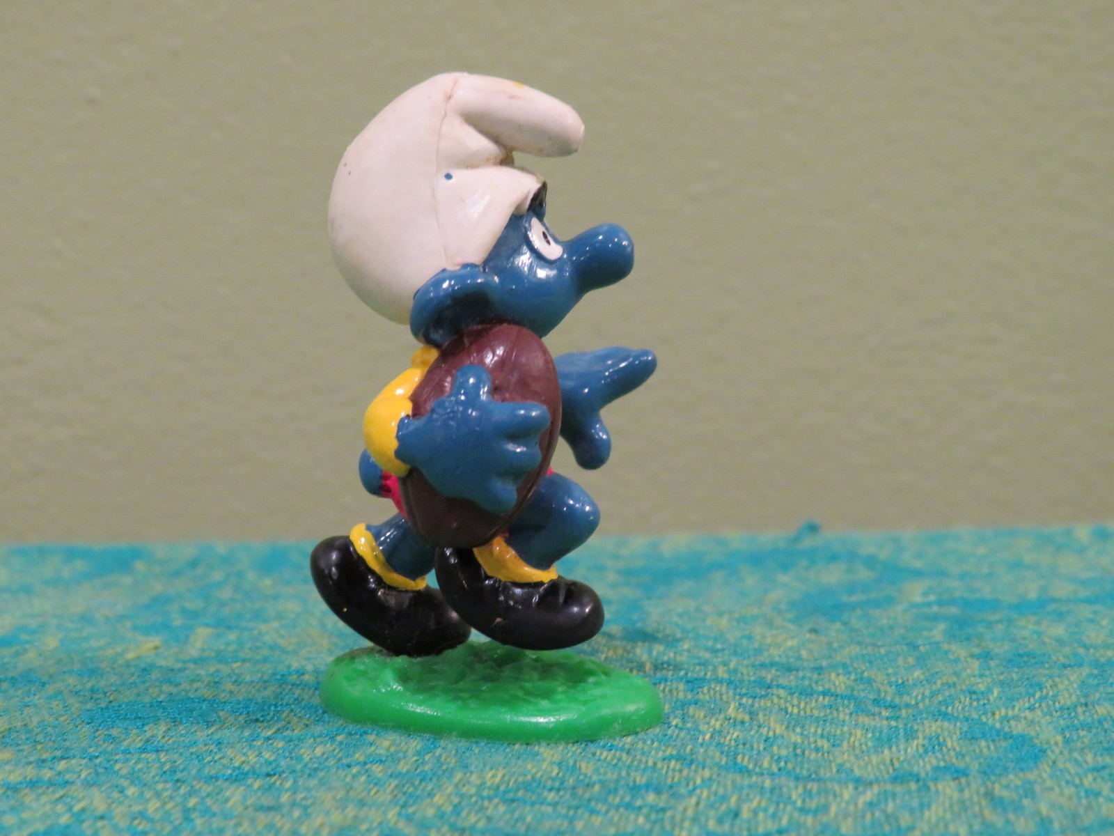 Vintage 1980’s Rugby Football Smurf Figurine