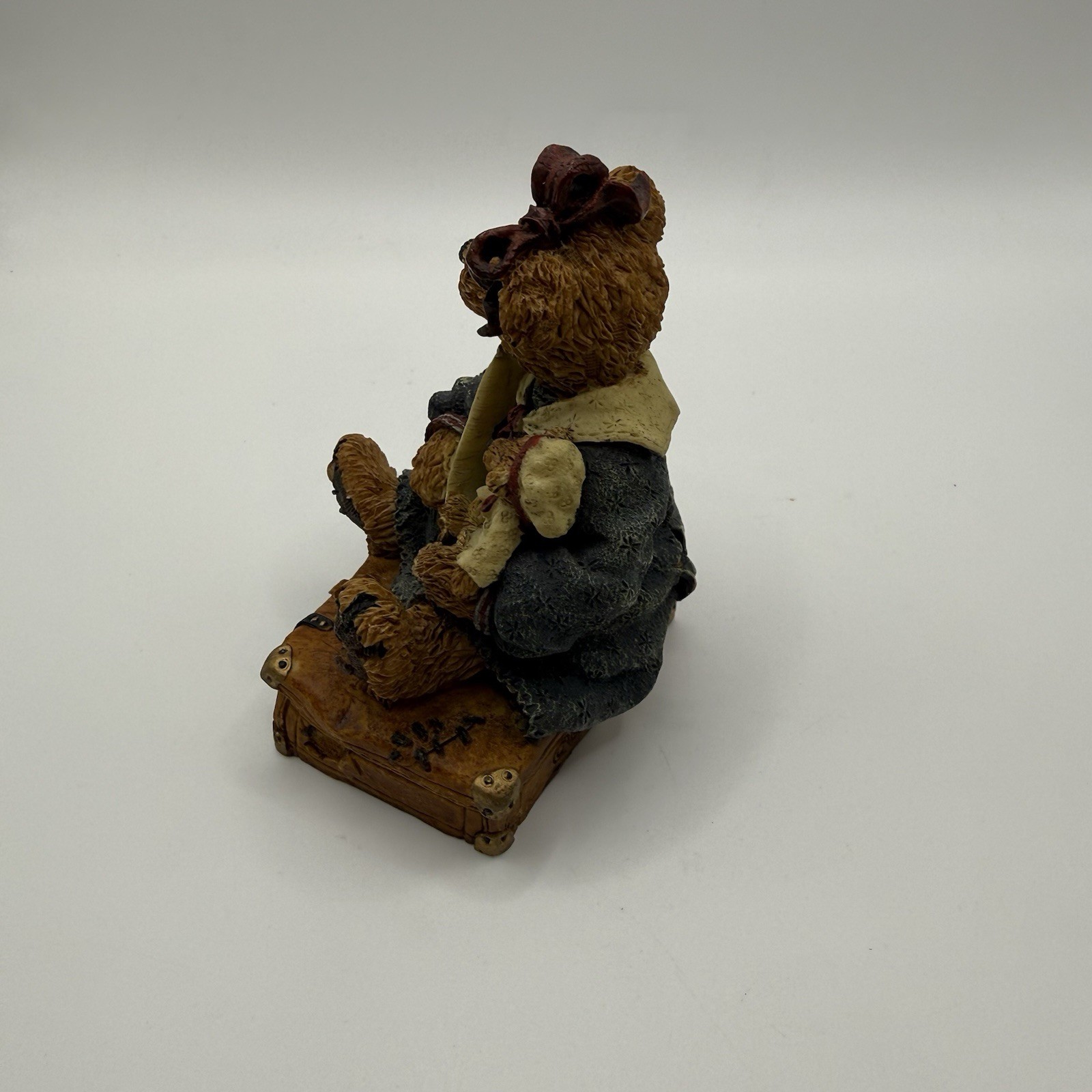 Boyds Bears Lot – Bailey Bear w/ Suitcase #2000 + Ms. Griz #2284 – 2 Figurines