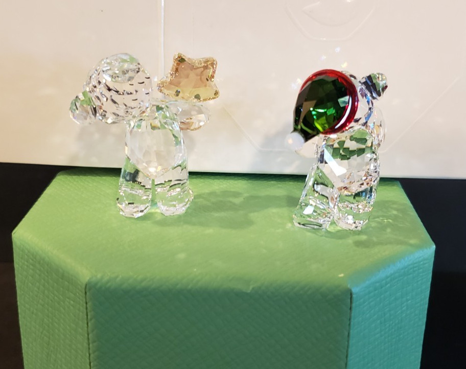 2022 Swarovski Crystal Figurine KRIS BEARS Annual Edition – #5627747 -READ