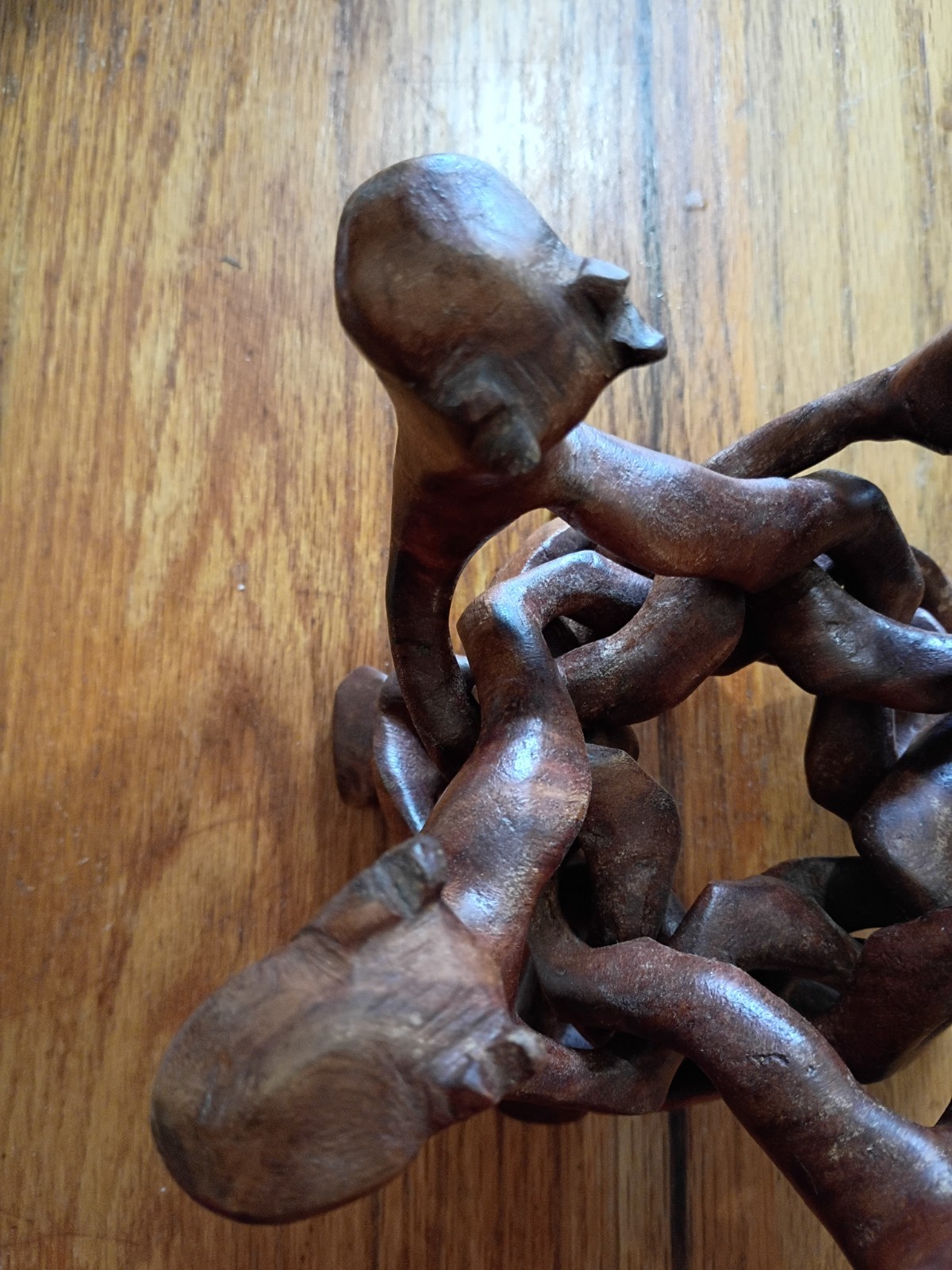 Interlocking 5 Wood Camel Stand / Pedestal Handcrafted Teak Wood Brown