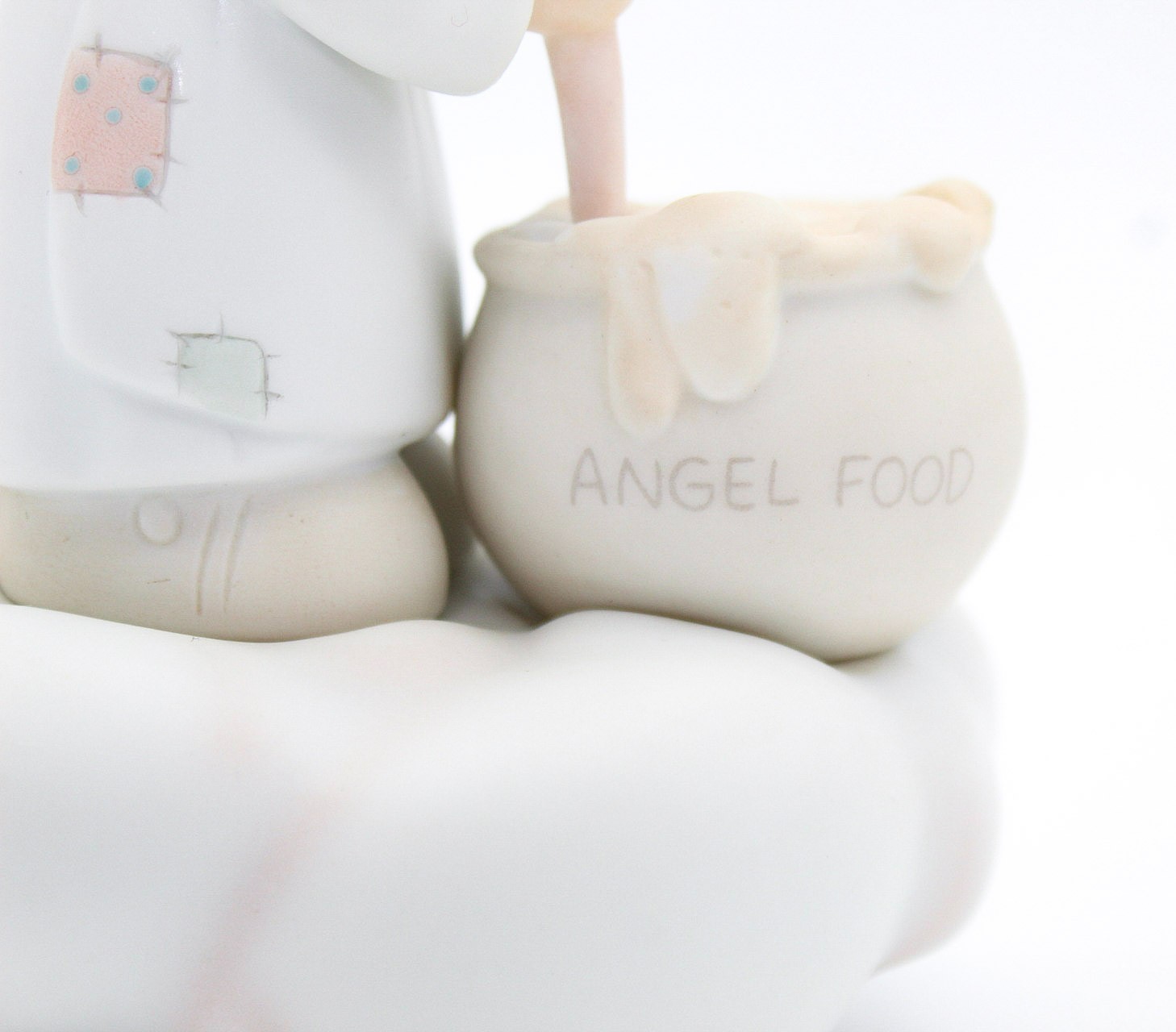 Precious Moments Taste And See That The Lord Is Good Porcelain Figurine 1982