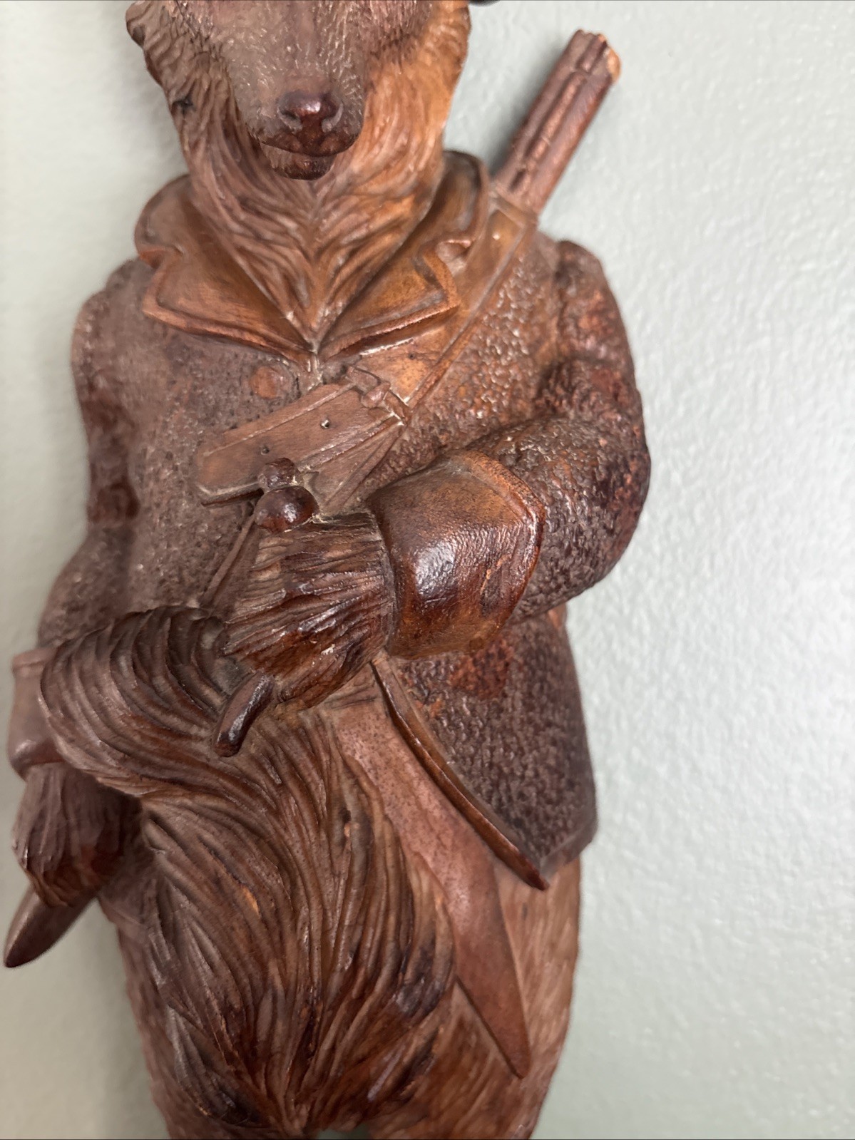 LARGE BLACK FOREST HAND-CARVED FOX WHIP HOOK ANTHROPOMORPHIC GLASS EYES “READ”