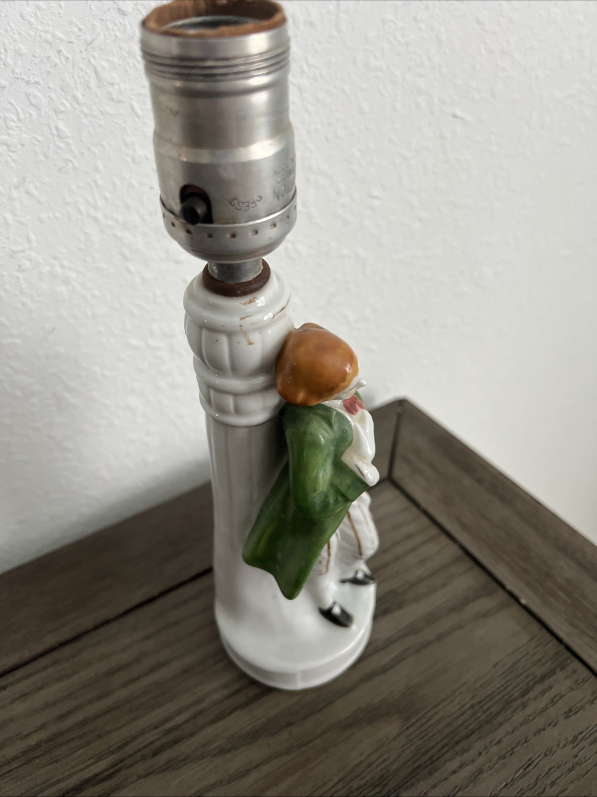 Vintage Hand Painted Japan Figural Porcelain Lamp Gentleman Leviton Socket 10”