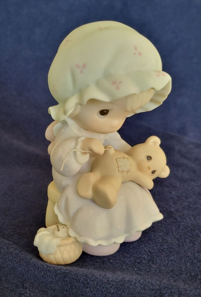 Precious Moments “You Are A Blessing To Me” 1990 Figurine PM902 Club Edition