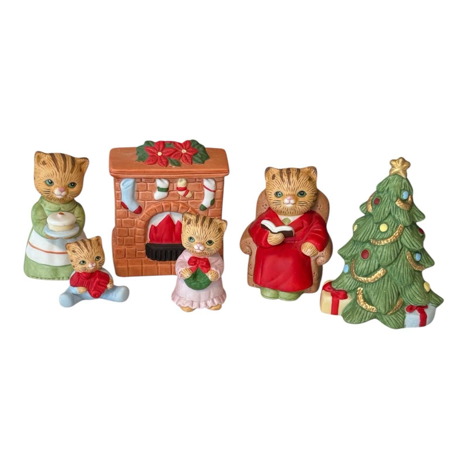 Cat Family Homco Christmas 5103 Kitten Dad Mom Tree Sister Fireplace Porcelain