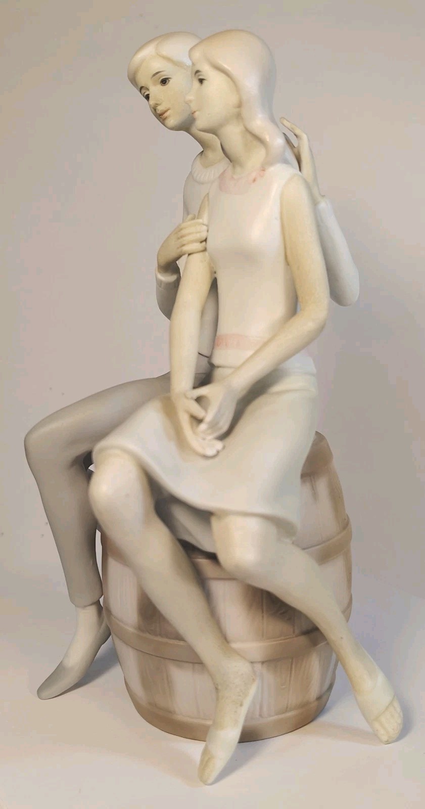 Vtg Porcelain Figurine Boy & Girl Young Lovers on Barrel Royal Crown #2385 Rare