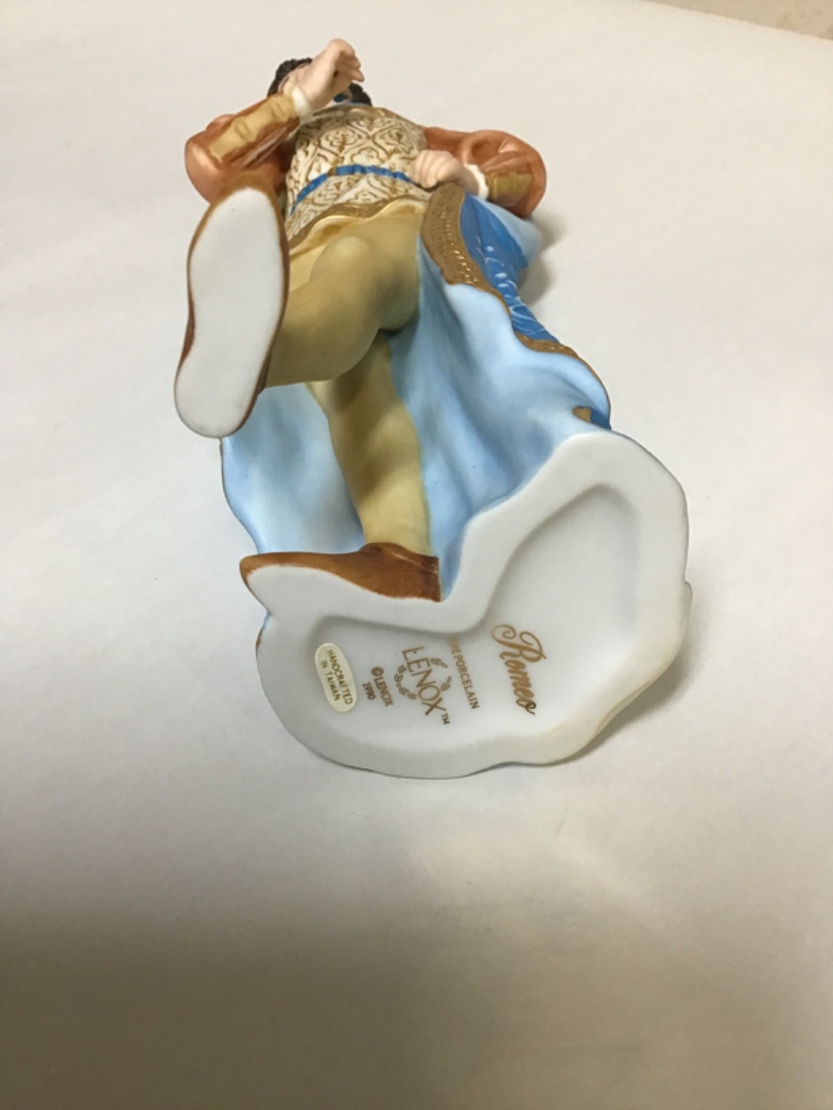 Original Lenox “Romeo” Figurine 9” High x 4″ Wide Porcelain Statue Vintage