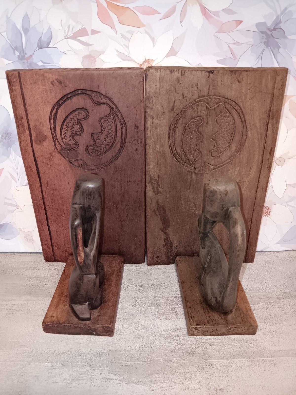 Hand carved Thinking Man wooden Abstract sculpture figurine Bookends Set 2