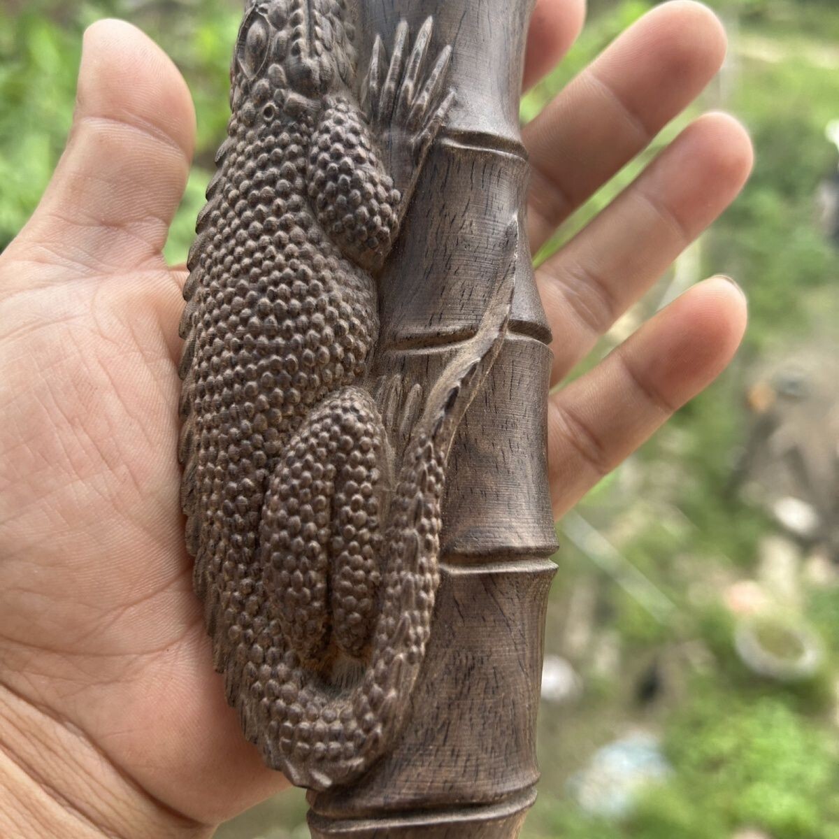 6″ Natural Wood Hand Carving Lizard Bamboo Statue Hand Held Toy Lucky Pandent