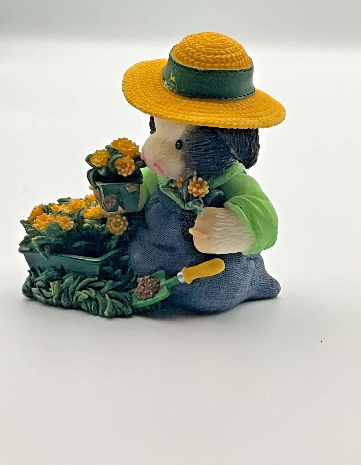 Mary’s Moo Moo’s 2000 A Splash Of Country Charm & Planting For A Bright Future