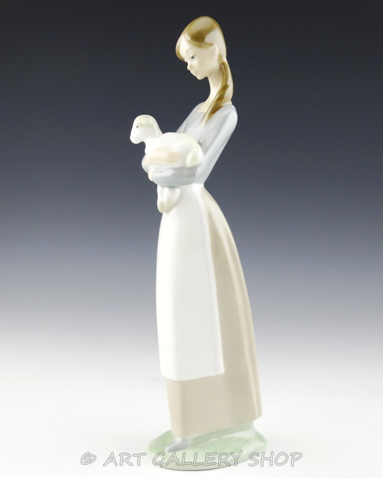 Lladro Figurine 10-3/8″ TALL GIRL WITH LAMB #4505 Retired Mint