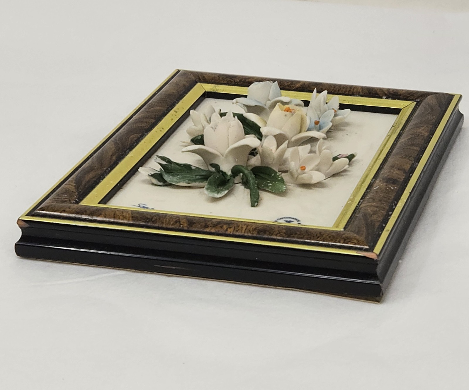 VINTAGE CAPADIMONTE ITALIAN 3D PORCELAIN FLORAL PLAQUE BY CARLO SAVASTANO FRAMED