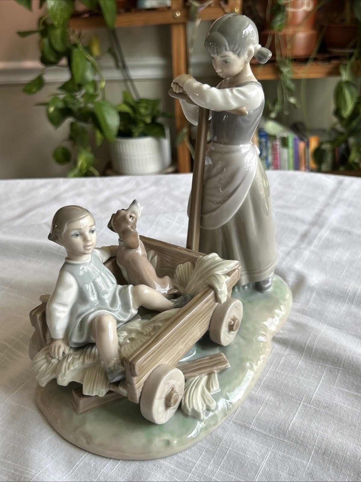 Lladro Figurine The Cart Girl Pulling Child and Dog in Wagon #1245 Retired Mint