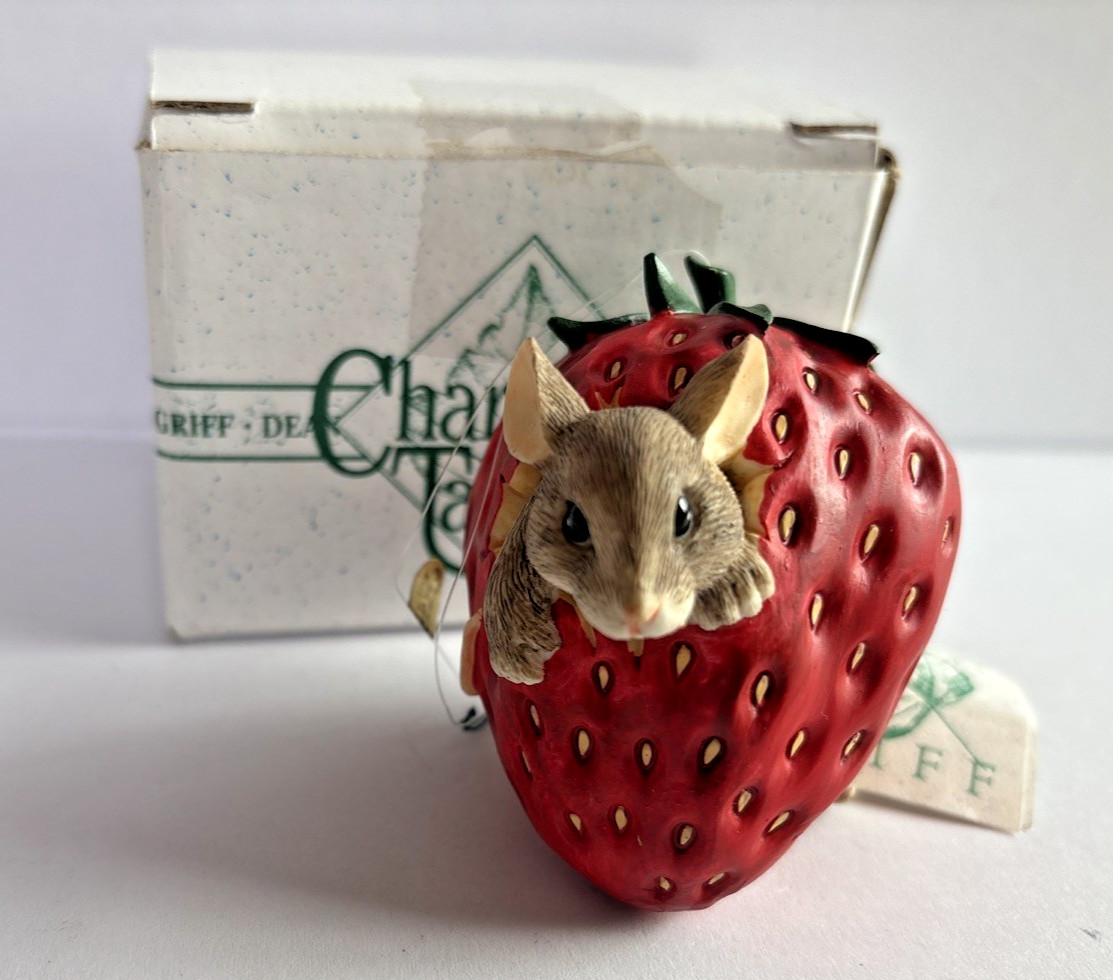 Silvestri Charming Tails Maxine Picking Strawberry Ornament Mouse w/ Box
