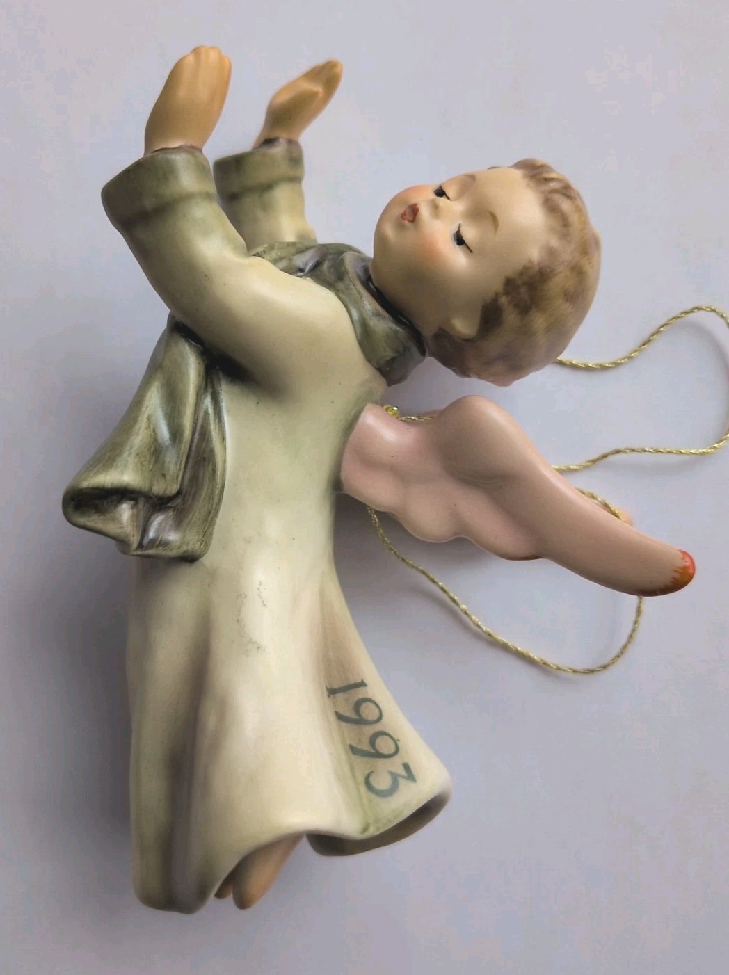 Goebel Hummel Figurine 3″ Vtg Christmas Ornament 1993 Herald on High Hummel 623