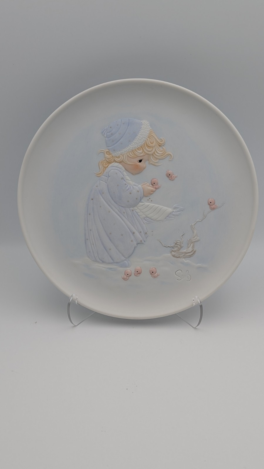 Precious Moments Winter’s Song 12130 Collectors’ Plate “Four Seasons Series”