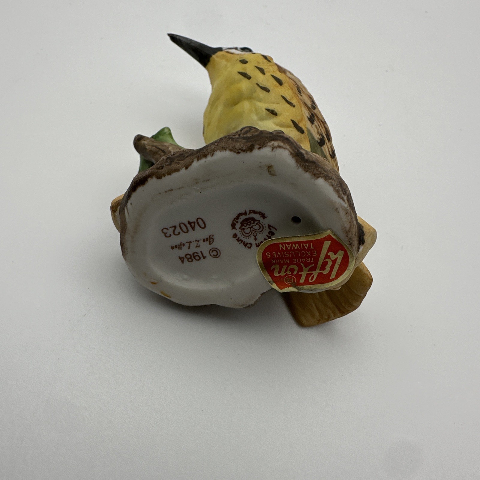 Lefton Miniature Bird Figurine Prairie Warbler #04023 Taiwan 2.25 in Vintage