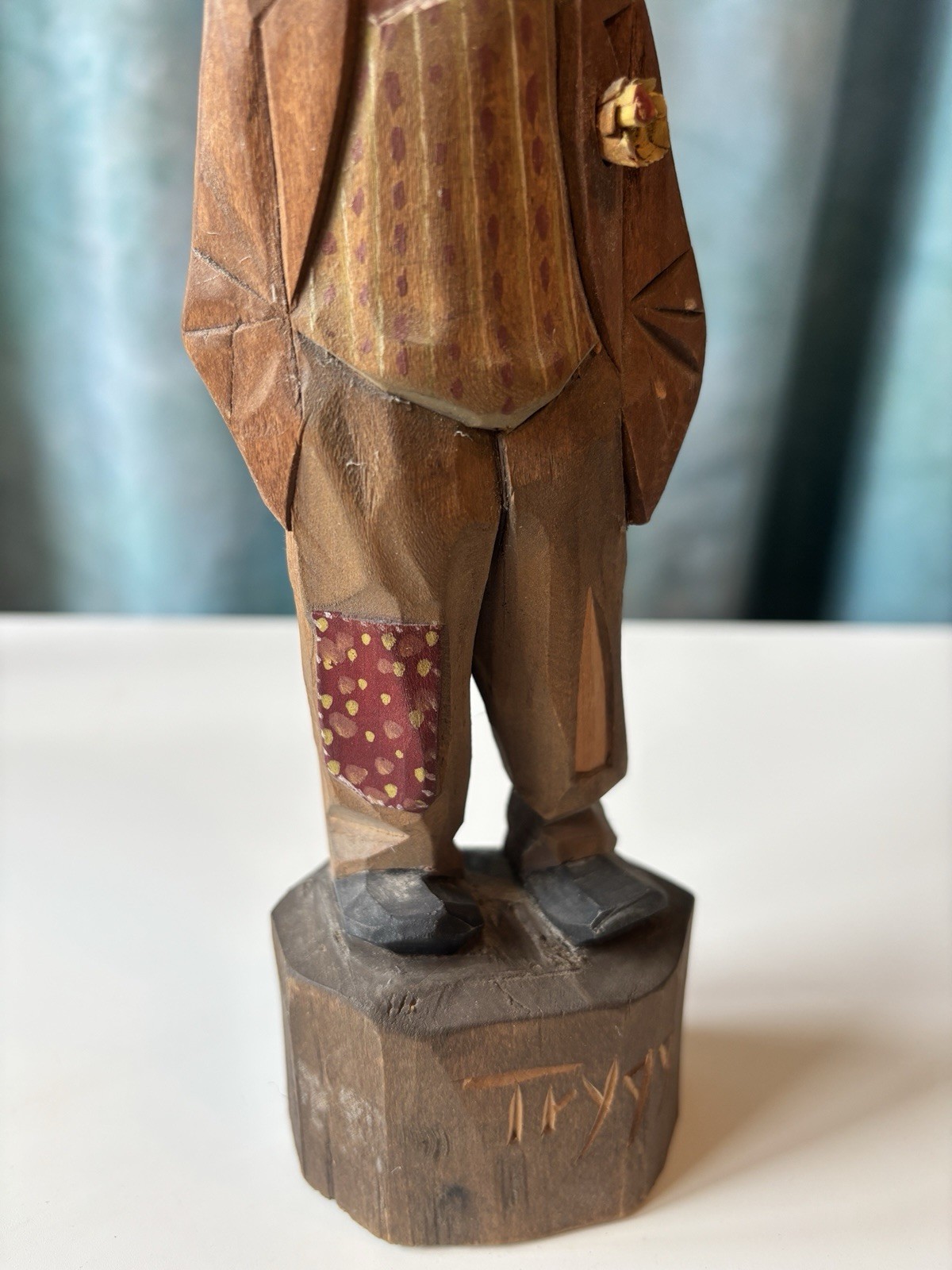 Vintage Carl Johan Trygg Hand Carved Man w/ Top Hat and Flower on Base 8 in