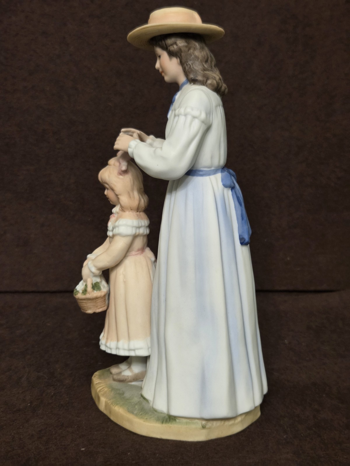 Home Interiors HOMCO Figurine #1478 Mother & Daughter Young Girl Ribbon In Hair
