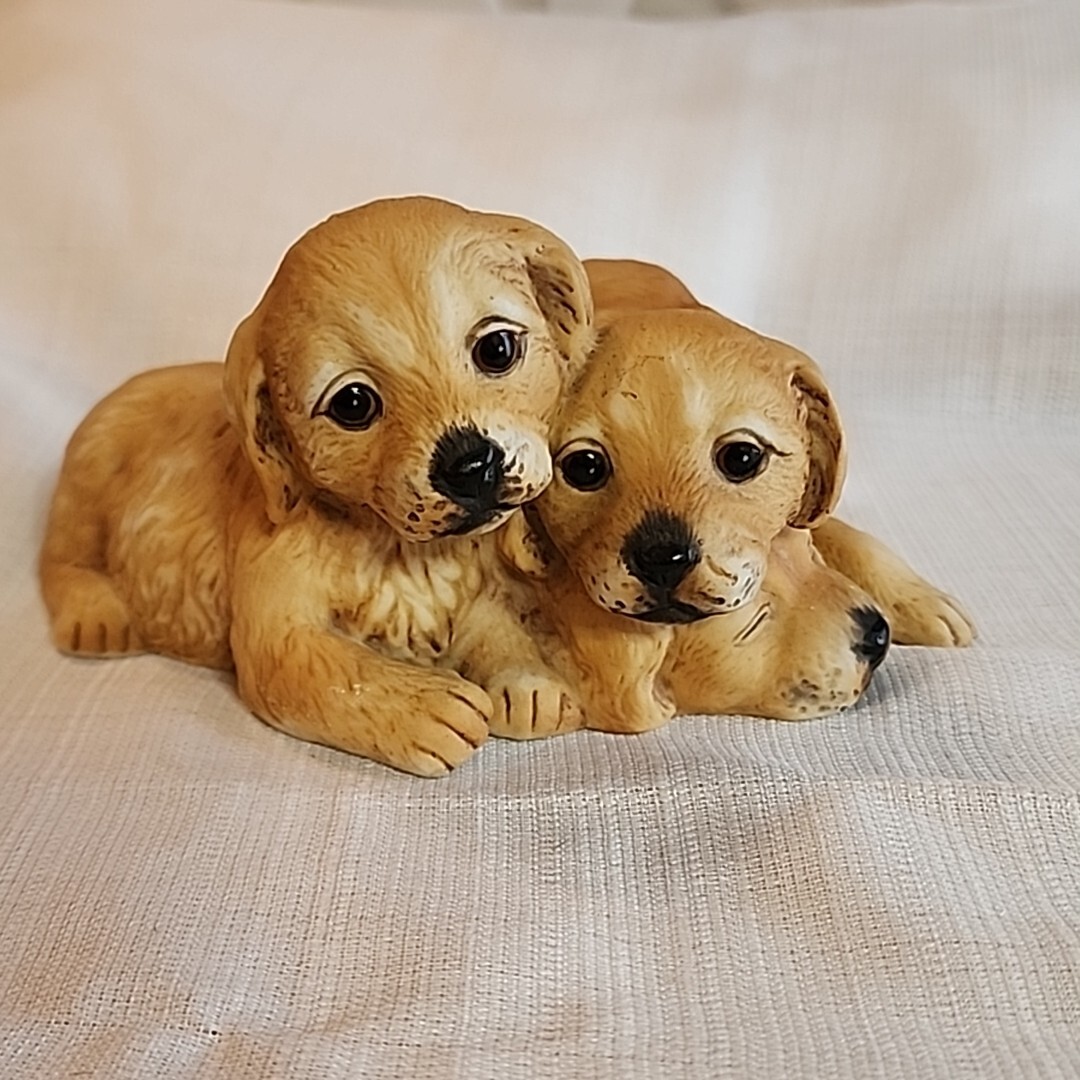 HOMCO 1987 Retriever Puppies Porcelain Figurine Puppy Dog