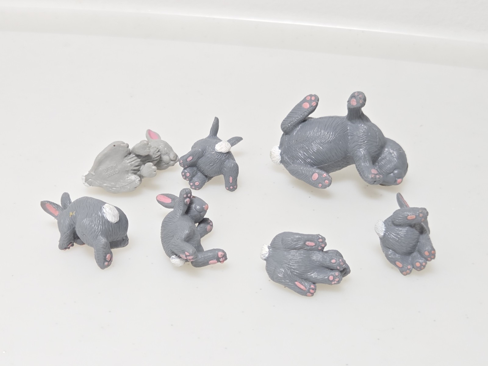 Vtg 95 MEG Baby Surprise in My Pocket Bunny Family Picnic Pvc Figures
