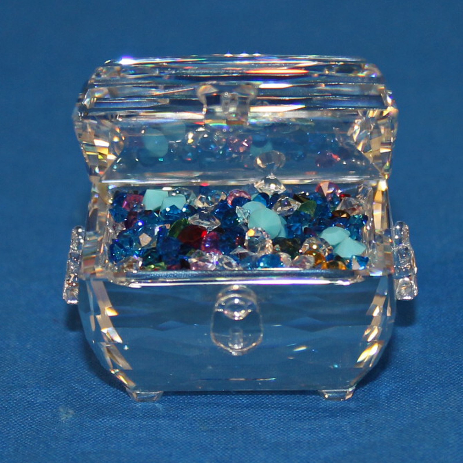 Swarovski Crystal Figurine 841677 MIB Treasure Chest