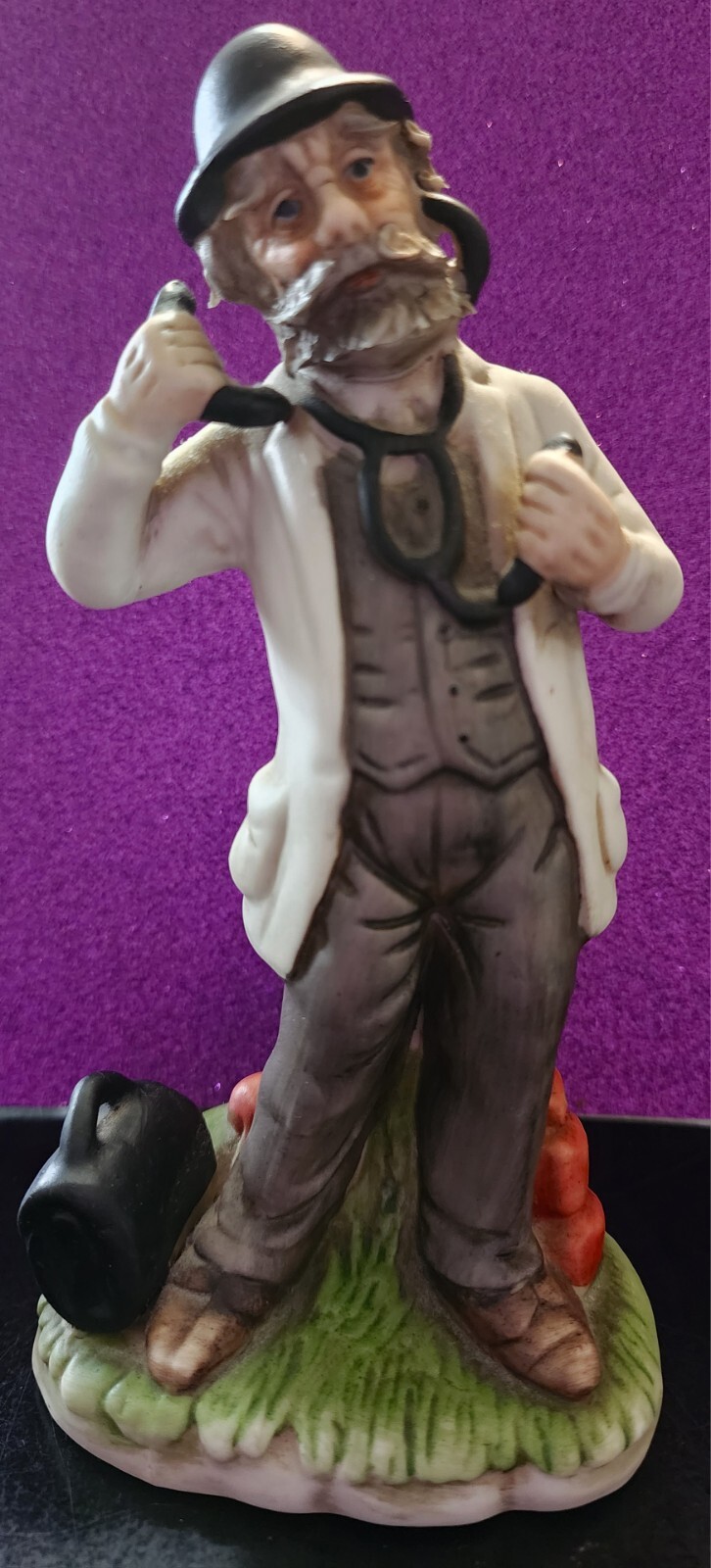 Vintage DOCTOR Figurine Giftcraft Bisque Taiwan 7.5″ Collectible Gift Statue