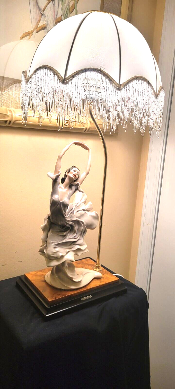 GIUSEPPE ARMANI LIMITED EDITION PORCELAIN BALLERINA TASSEL BEADED LAMP