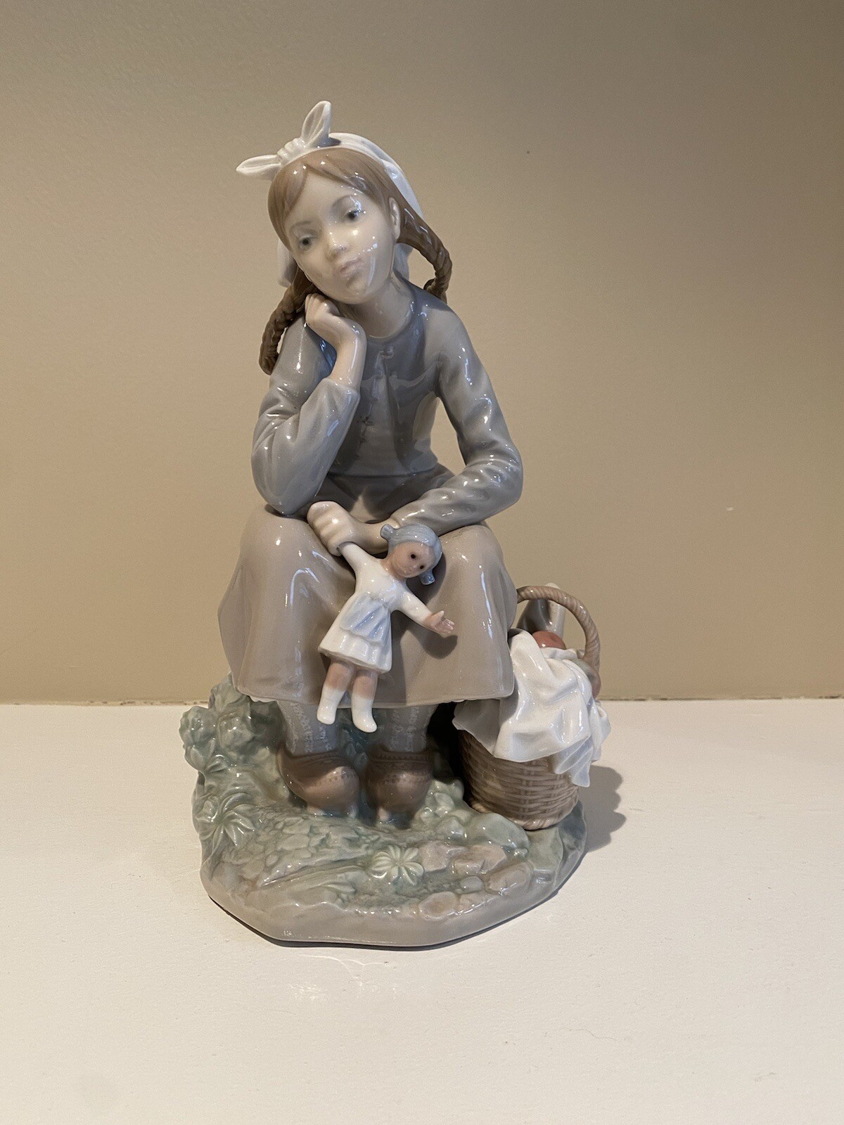 Lladro Figurine #1211 Girl with Doll glossy finish 9 inch tall- Made In Spain