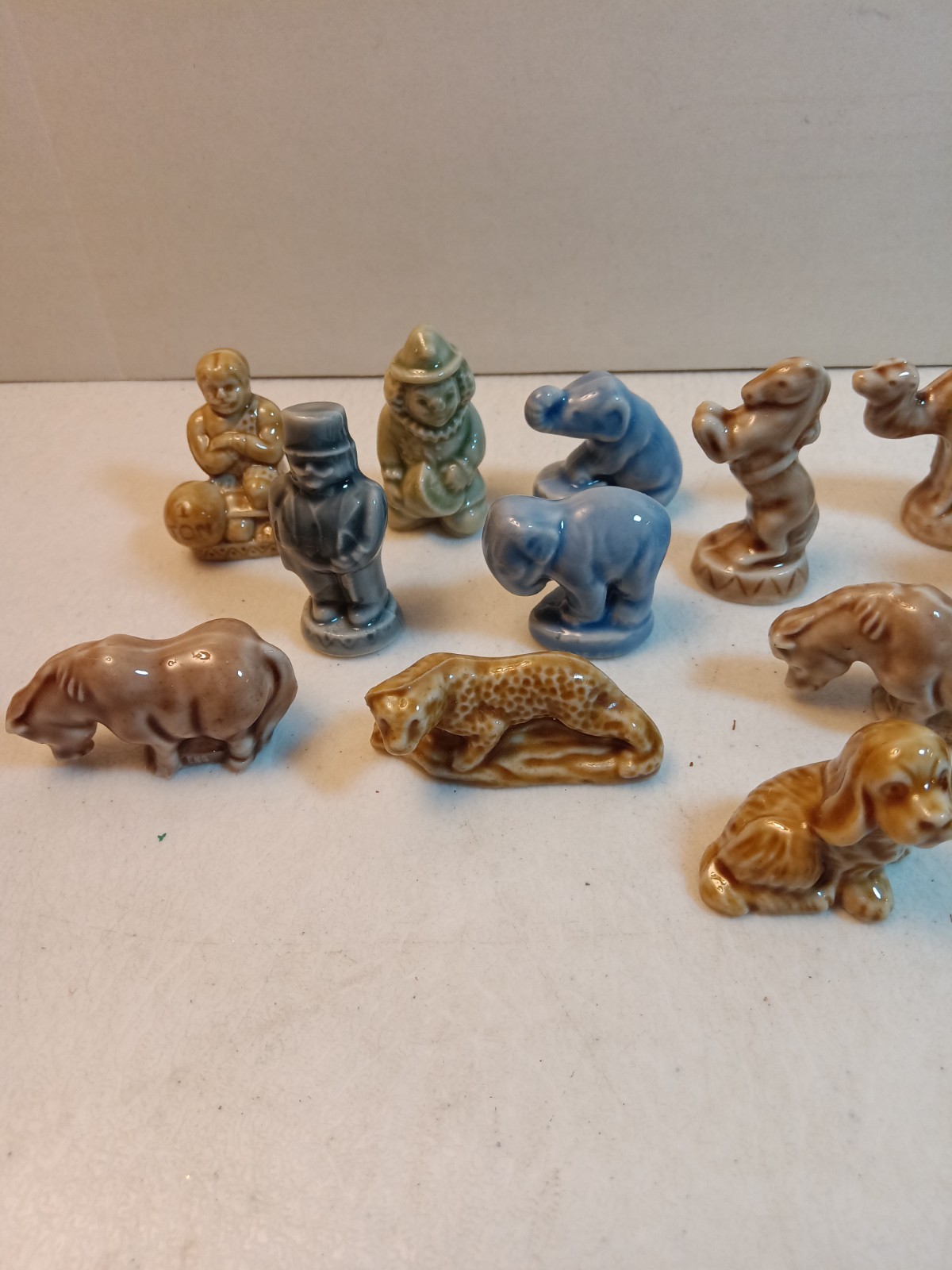 Vtg. Wade Rose Tea Whimsies Lot Of 21 Mixed Ceramic Miniatures Animals + Circus