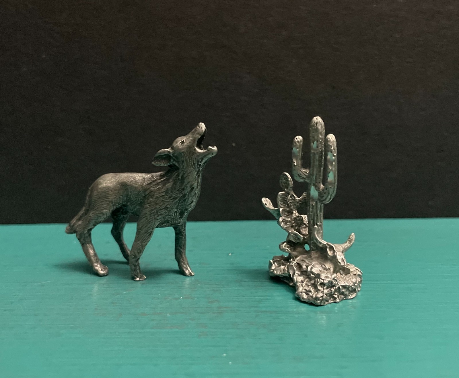 Pewter Saguaro Angel Wing Cactus Cow Skull Coyote Desert Diorama Mini Figurine